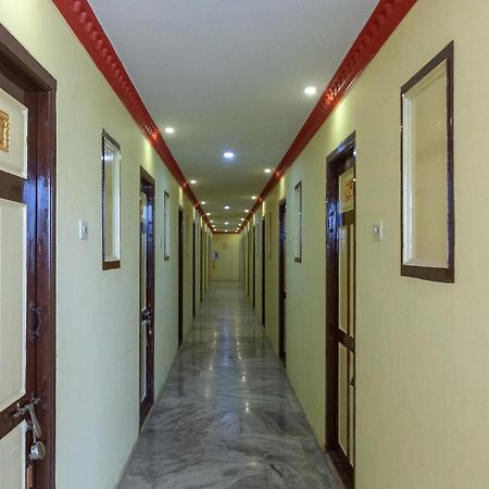Oyo Flagship 24898 Senthur Murugan Residency Tambaram Ngoại thất bức ảnh
