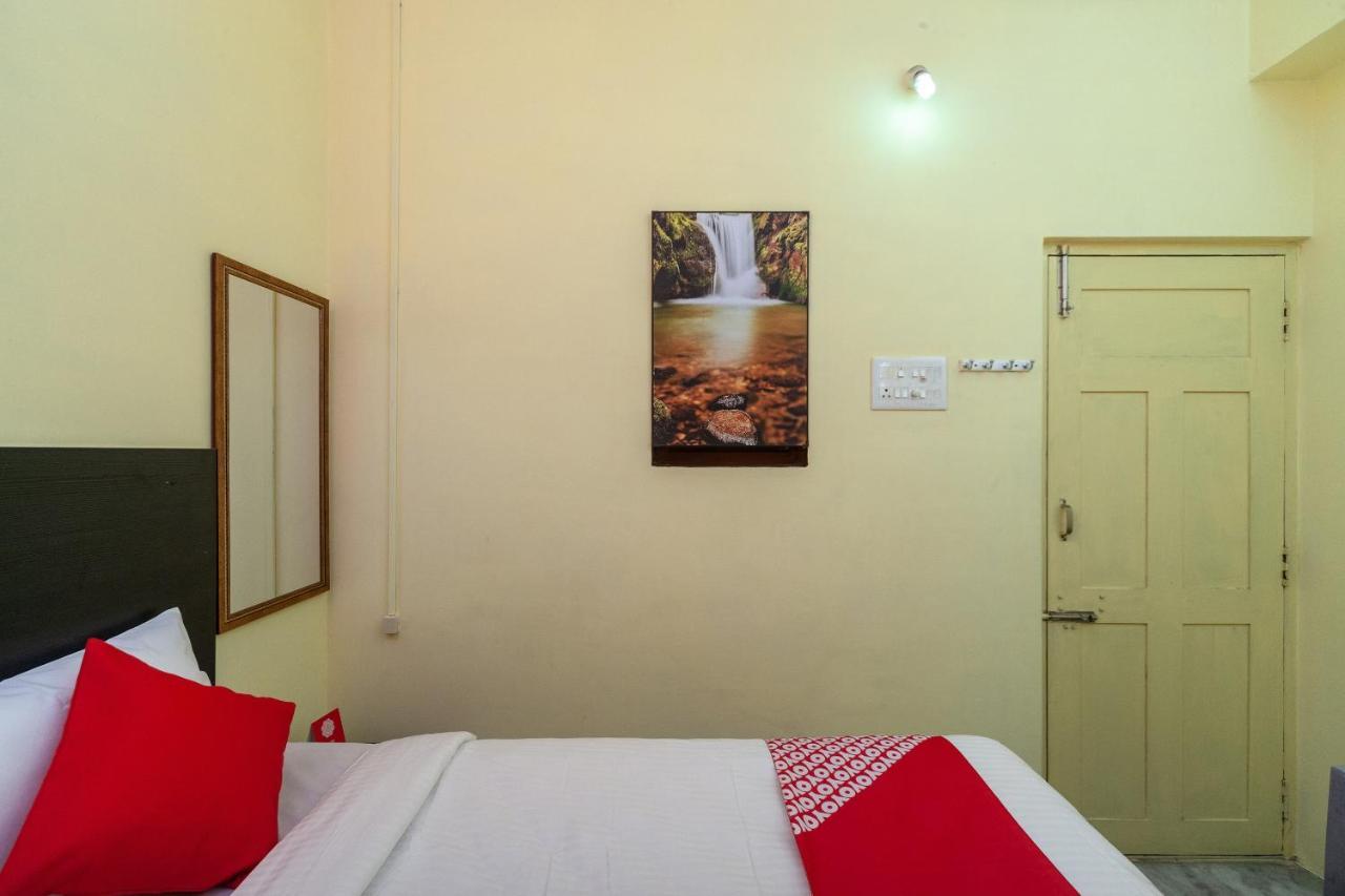 Oyo Flagship 24898 Senthur Murugan Residency Tambaram Ngoại thất bức ảnh